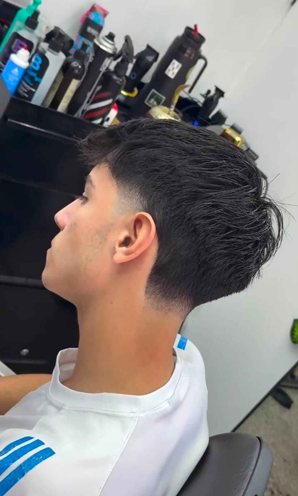 Corte realizado en Leo Barber VM